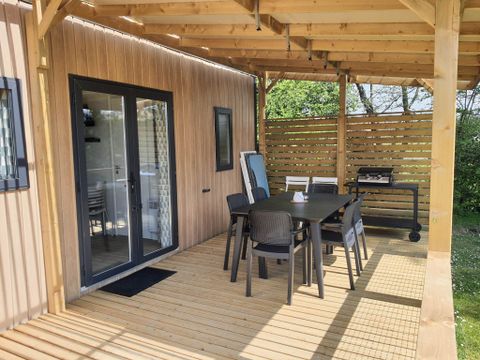 MOBILHOME 6 personnes - COTTAGE Premium 35m² 3 chambres + TV + Lave-vaisselle + climatisation + terrasse XL semi-couverte 1/6 pers