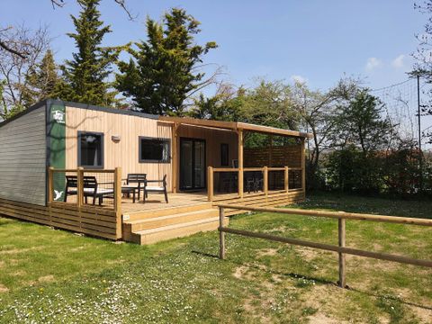 MOBILHOME 6 personnes - COTTAGE Premium 35m² 3 chambres + TV + Lave-vaisselle + climatisation + terrasse XL semi-couverte 1/6 pers