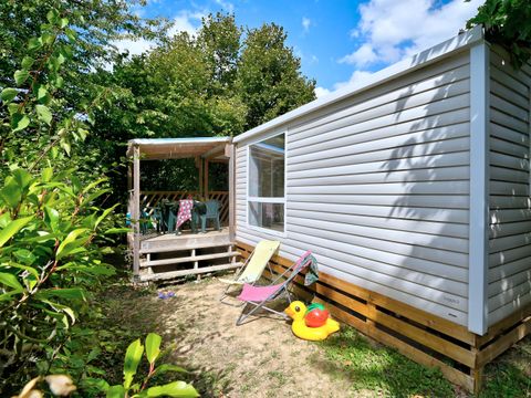 MOBILHOME 4 personnes -  Mobil home Premium 27m² (2 chambres) + terrasse couverte +Lave vaisselle + TV + Climatisation 4 pers