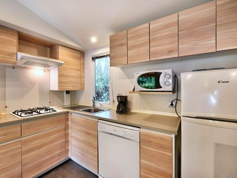 MOBILHOME 6 personnes -  Mobil home Premium 31m² (3 chambres) + terrasse couverte + Lave vaisselle + TV + Climatisation 6 pers