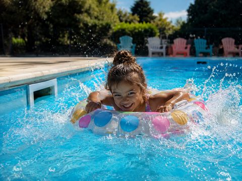 Camping Les Avenieres - Camping Drome