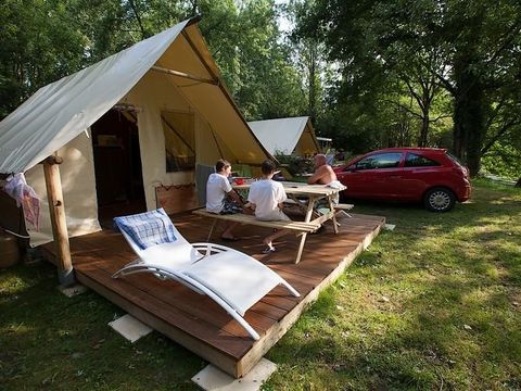 TENTE TOILE ET BOIS 4 personnes - AMAZONE BORD DE RIVIERE