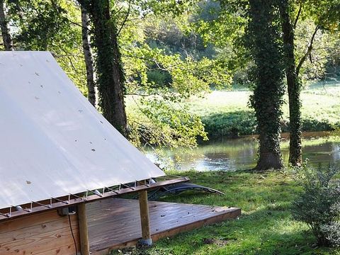 TENTE TOILE ET BOIS 4 personnes - AMAZONE BORD DE RIVIERE