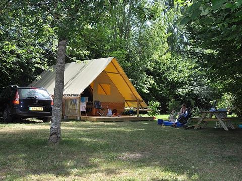 Tente en toile et en bois 4 personnes - Amazone (pas de sanitaires)