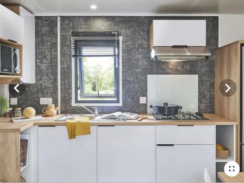 MOBILHOME 4 personnes - Olivier (2023), 2 chambres 2salles de bain, grand salon (tv), terrasse, wifi