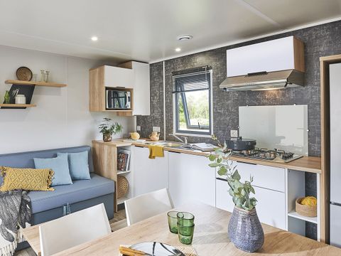 MOBILHOME 4 personnes - Olivier (2023), 2 chambres 2salles de bain, grand salon (tv), terrasse, wifi