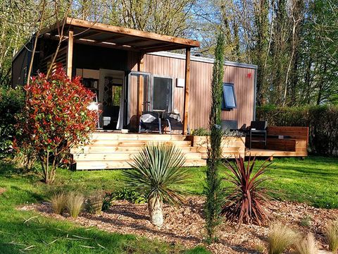 MOBILHOME 4 personnes - Premium (2019)-2 chambres-grand salon TV, salle à manger,cuisine-grande terrasse-free WIFI