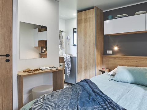 MOBILHOME 4 personnes - Mobil home"Olivier" (2023)  Dimanche, 2 chambres 2salles de bain, grand salon (tv), terrasse