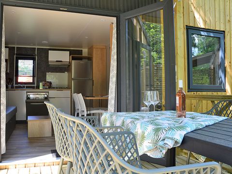 MOBILHOME 4 personnes - Mobil home"Olivier" (2023)  Dimanche, 2 chambres 2salles de bain, grand salon (tv), terrasse