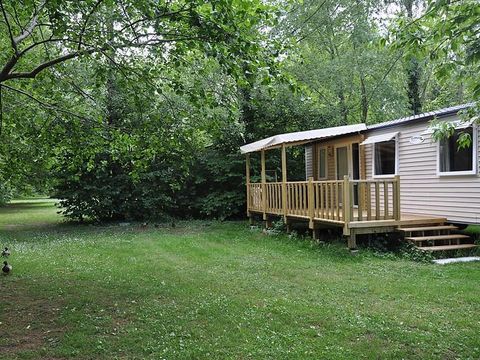 MOBILHOME 6 personnes - Le Platane (3 chambres) BORD RIVIERE - Grande terrasse - TV