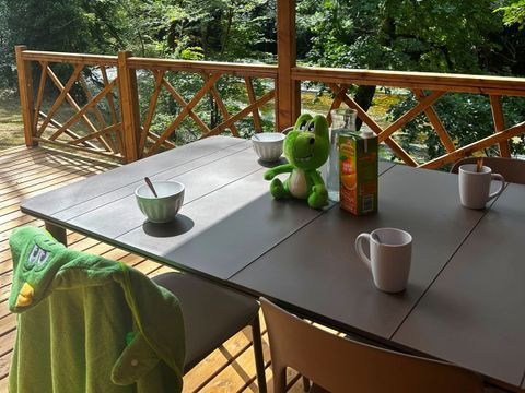 MOBILHOME 4 personnes - Ecrin Vert Premium 32m² (2ch-4pers)+2SDB +terrasse semi-couverte 17m² + LV + CLI