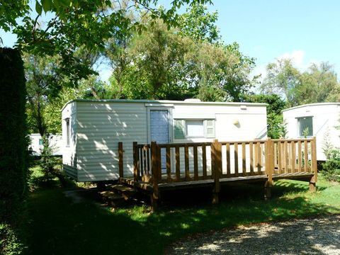 MOBILHOME 4 personnes - Super Bambi (sans douche - eau froide seulement)