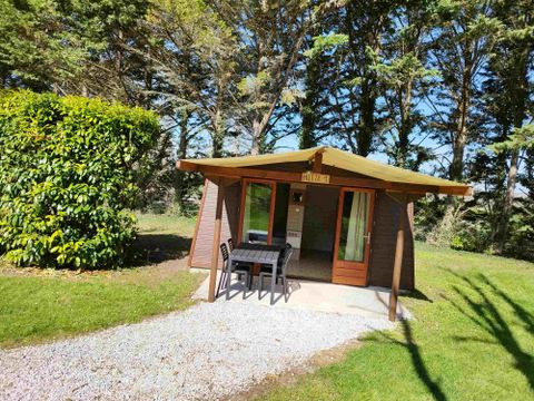 TENTE TOILE ET BOIS 3 personnes - HUTTE  (SANS SANITAIRES)