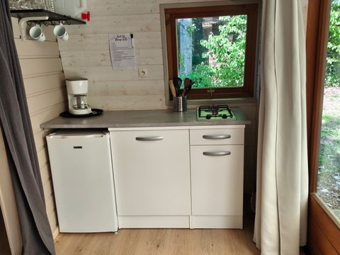 Tente en toile et en bois 4 personnes - HUTTE (SANS SANITAIRES)