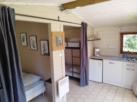 Tente en toile et en bois 4 personnes - HUTTE (SANS SANITAIRES)