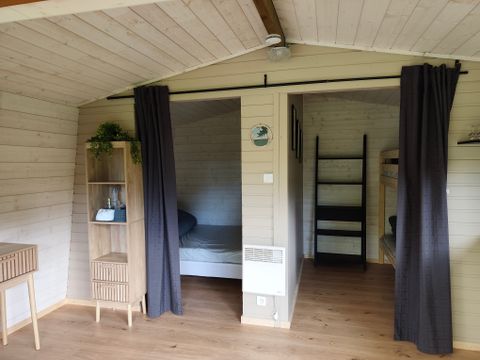 Tente en toile et en bois 4 personnes - HUTTE (SANS SANITAIRES)
