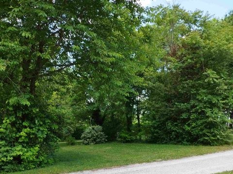 Emplacement - CONFORT avec éléc / tente, caravane ou camping car - 100 à 200m² ELECTRICITE INCLUSE