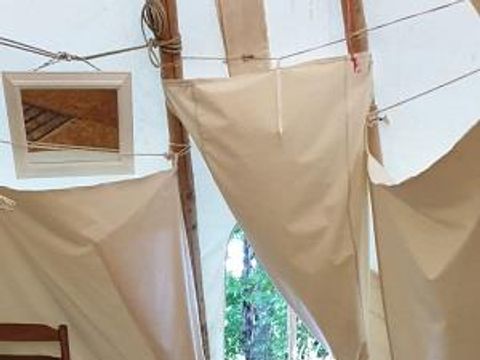 HÉBERGEMENT INSOLITE 4 personnes - SANS SANITAIRES
