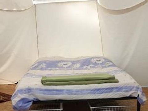 HÉBERGEMENT INSOLITE 4 personnes - SANS SANITAIRES