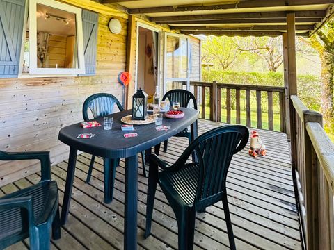 MOBILHOME 5 personnes - Super Mercure 30m² - 2 chambres avec une terrasse couverte