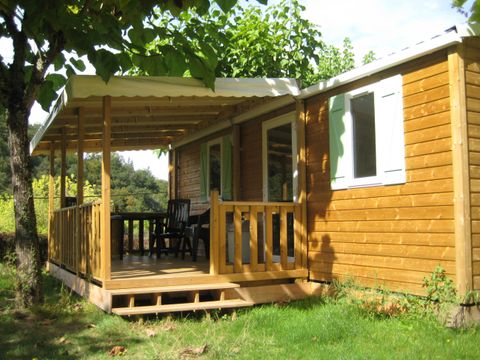 MOBILHOME 5 personnes - Super Mercure 30m² - 2 chambres avec une terrasse couverte