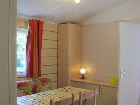 MOBILHOME 5 personnes - Super Mercure 30m² - 2 chambres avec une terrasse couverte