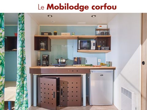 MOBILHOME 4 personnes - CORFOU 15.20m² + terrasse couverte 9.40m² ( sans sanitaires privatifs) - idéal pour 2 -