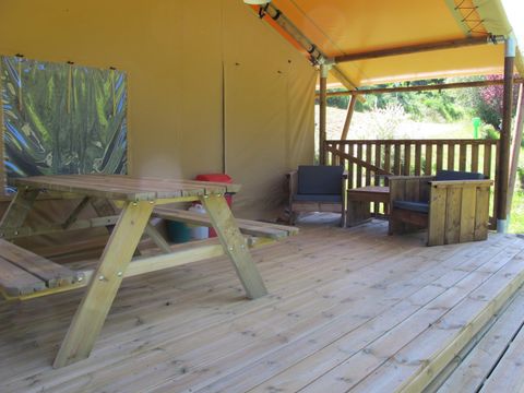 TENTE TOILE ET BOIS 5 personnes - Safari, 2 chambres avec terrasse couverte, 38m²