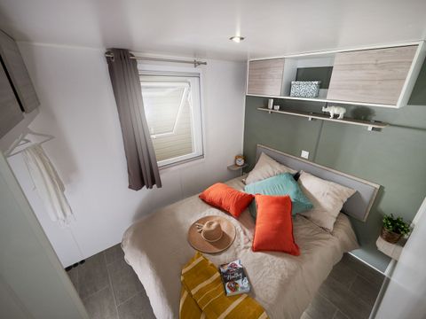 MOBILHOME 6 personnes - EVO33 - 3 chambres avec une terrasse couverte