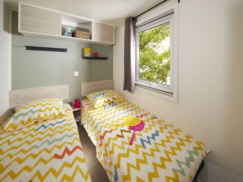 MOBILHOME 6 personnes - EVO33 - 3 chambres avec une terrasse couverte