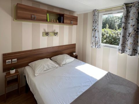 MOBILHOME 5 personnes - Classic XL | 2 Ch. | 4/5 Pers. | Terrasse surélevée | 2 SDB | TV
