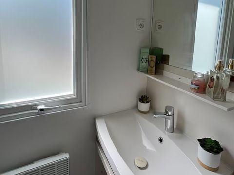 MOBILHOME 4 personnes - Mobil-home | Comfort | 2 Ch. | 4 Pers. | Terrasse surélevée non couverte | Clim.