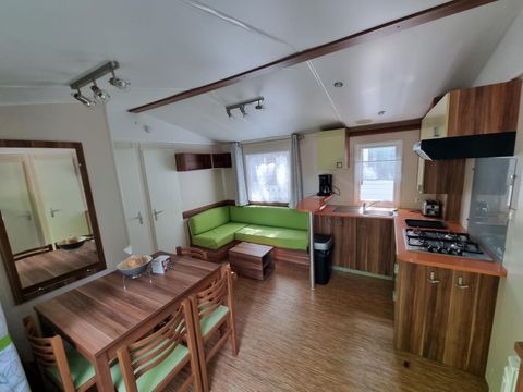 MOBILHOME 8 personnes - Standard 24-34m² - 3 chambres - terrasse couverte + TV*