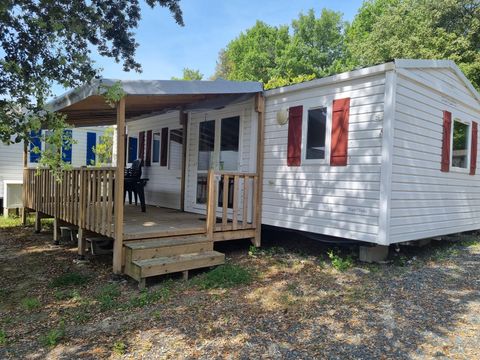 MOBILHOME 8 personnes - Standard 24-34m² - 3 chambres - terrasse couverte + TV*