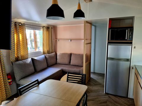 MOBILHOME 8 personnes - Confort 24-34m² - 3 chambres - terrasse couverte + TV*
