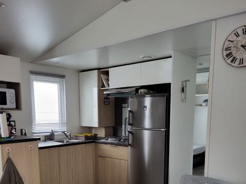 MOBILHOME 8 personnes - Confort 24-34m² - 3 chambres - terrasse couverte + TV*