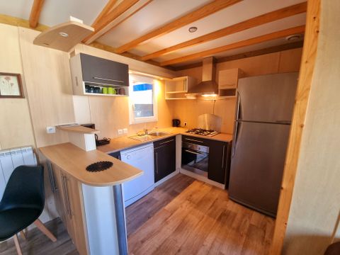 CHALET 6 personnes - 58m² - 3 chambres - 2 salles de bains - terrasse couverte + Clim + TV + LV + four*