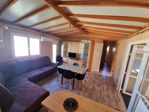 CHALET 6 personnes - Chalet 58m² - 3 chambres - 2 salles de bains - terrasse couverte + Clim + TV + LV + four* 6 pers