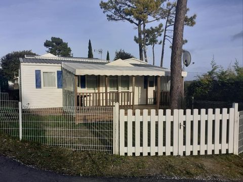 MOBILHOME 8 personnes - Confort 24-34m² - 3 chambres - terrasse couverte + TV