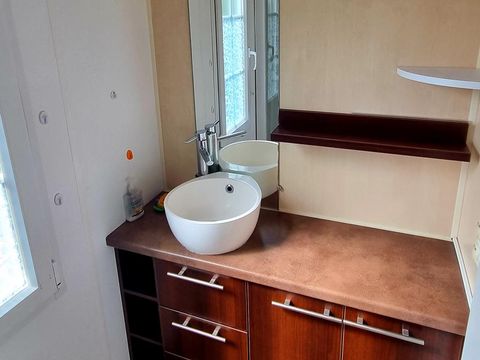 MOBILHOME 6 personnes - Premium 22-28m² - 2 chambres + TV + Terrasse couverte & draps jetables fournis