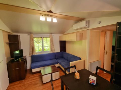 MOBILHOME 6 personnes - Premium 22-28m² - 2 chambres + TV + Terrasse couverte & draps jetables fournis