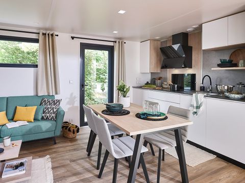 MOBILHOME 8 personnes - Mobilhome Premium 30-40m² - 3 chambres + TV + Terrasse couverte & draps jetables fournis* 6/8 pers