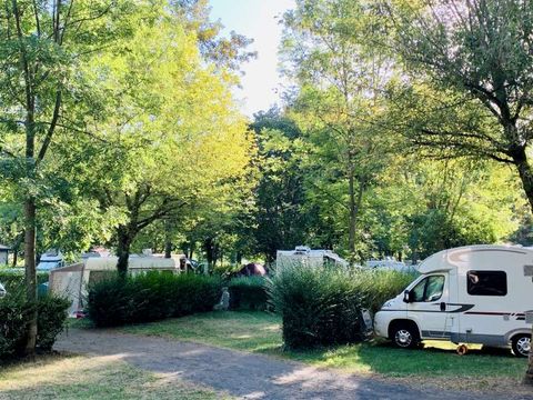 Camping Le Pré - Camping Puy-de-Dôme - Image N°9