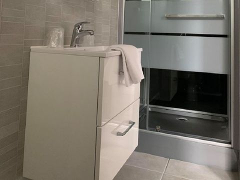CHAMBRE 2 personnes - CHAMBRE LITS SIMPLES 2 personnes
