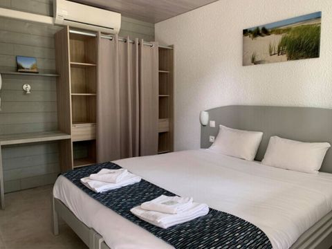 CHAMBRE 2 personnes - CHAMBRE LIT DOUBLE 2 personnes