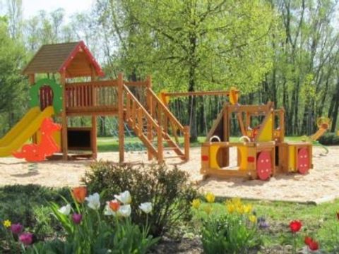 Camping Les Bords Du Guiers - Camping Savoie - Image N°23