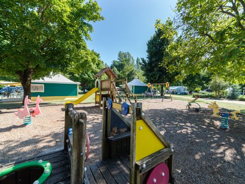 Camping Les Bords Du Guiers - Camping Savoie - Image N°13