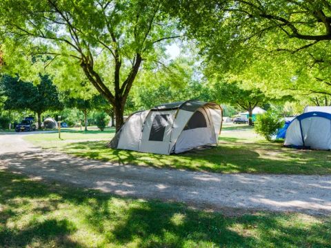 Camping Les Bords Du Guiers - Camping Savoie - Image N°9