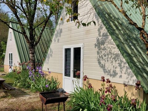 HÉBERGEMENT INSOLITE 8 personnes - Hutte - 3 chambres - Sans salle d'eau ni WC