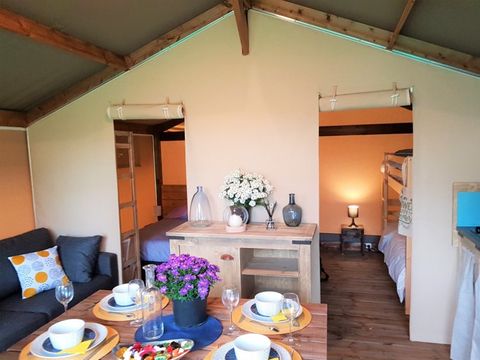 BUNGALOW TOILÉ 5 personnes - FREEFLOWER - sans sanitaires 30 m²